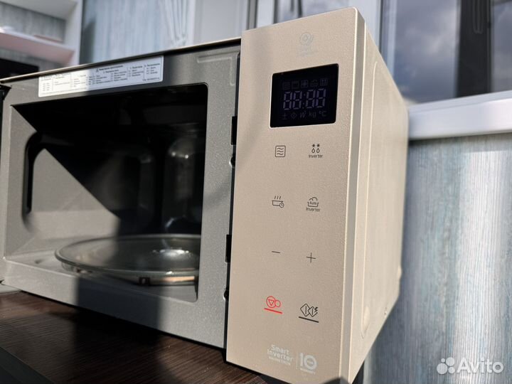 Микроволновая печь соло LG NeoChef MS2535gish