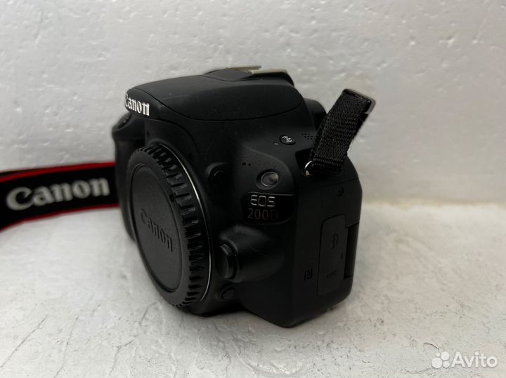 Canon 200D Body пробег 3.200