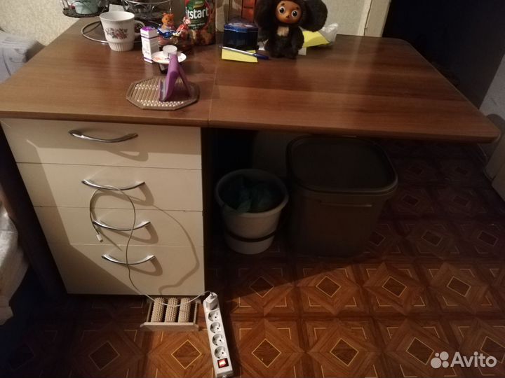 Стол книжка с ящиками