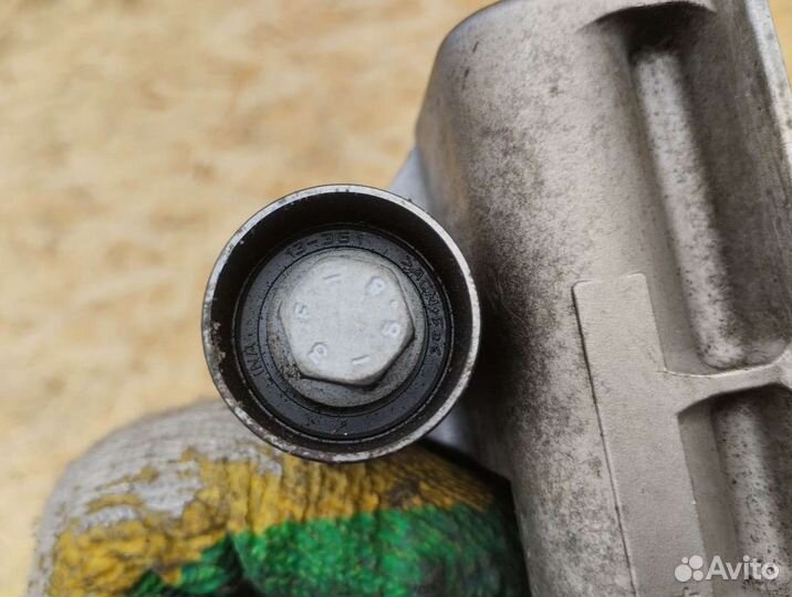 Натяжитель ремня грм Volkswagen Passat B5