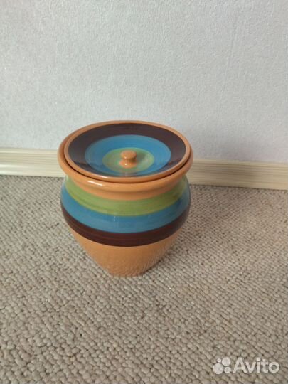 Глиняный горшок