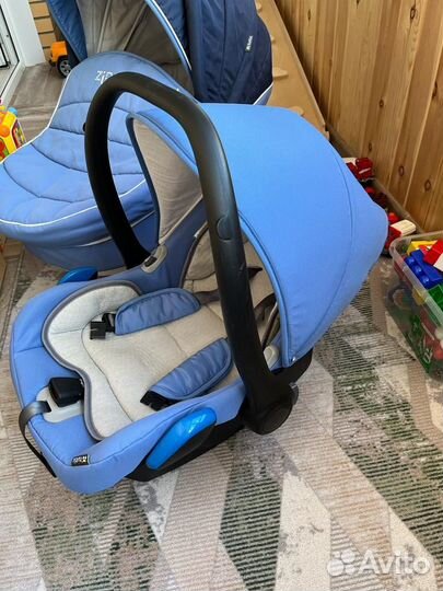 Tutis zippy Коляска 3 в 1