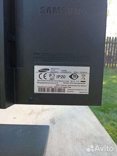 Монитор Samaung SyncMaster SA200 (S19A200NW)