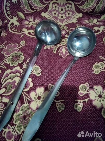 Бидон, блюда, кастрюля эмалированные, половники