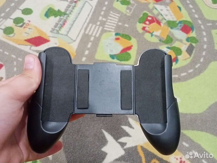 Игрушка для телефона