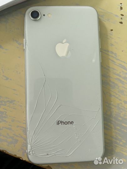 iPhone 8, 64 ГБ