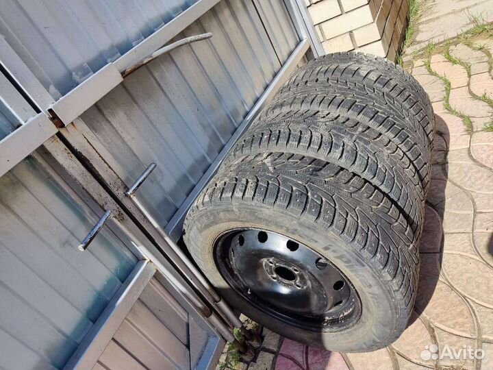 Hankook Winter I'Pike 195/65 R15