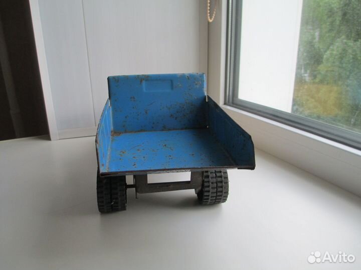 Игрушка СССР Большой Железный Самосвал Волгарь