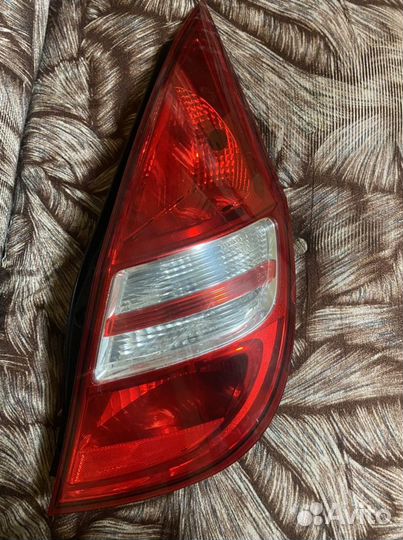 Задний правый фонарь Hyundai I30