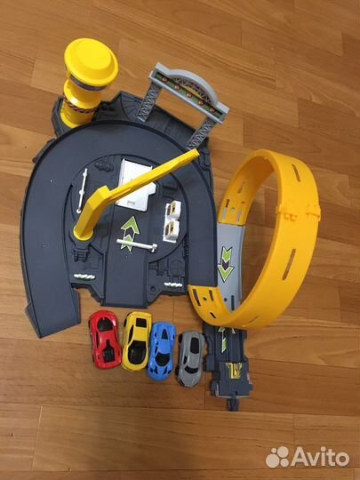 Трасса, машинки, парковка