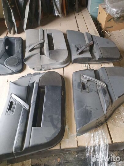 Обшивки дверей на инфинити фх 35 2004г