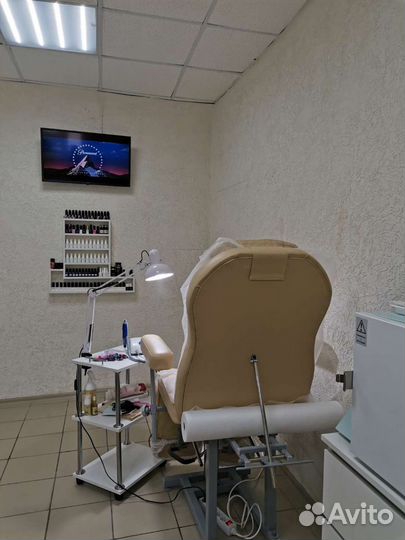 Маникюр (Педикюр) в салоне