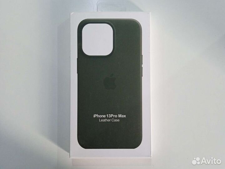 Кожаный чехол на iPhone 13 Pro Max Темно-зеленый