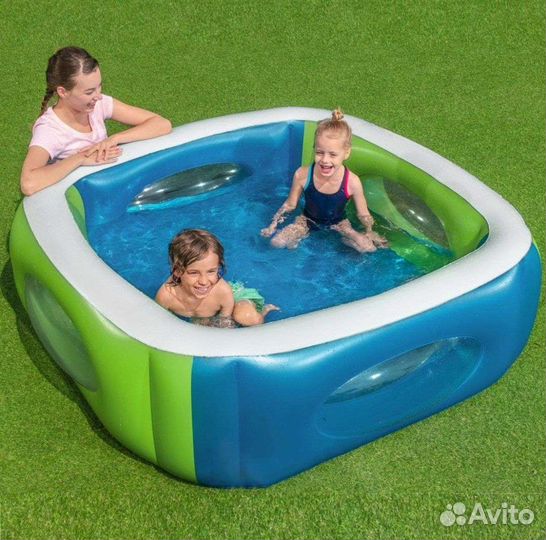 Детский надувной бассейн