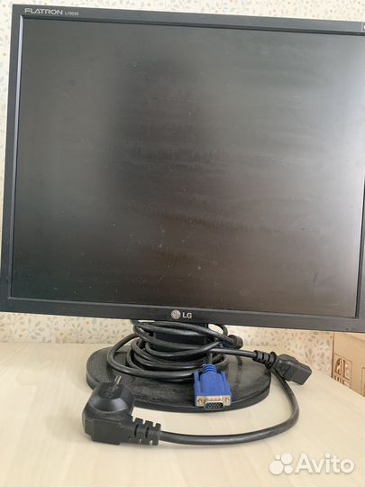 Монитор LG флэтрон