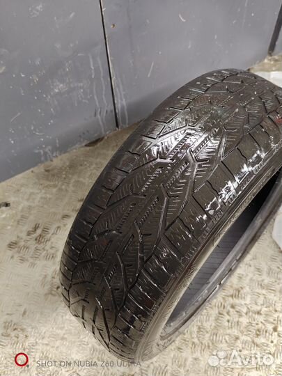 Kormoran Snow 215/55 R17 98V