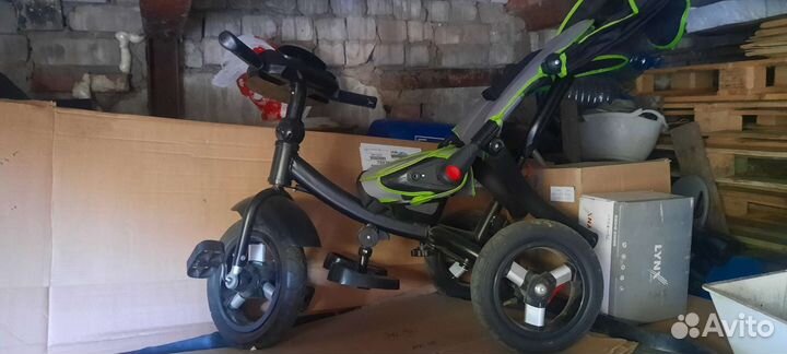 Детский трехколесный велосипед коляска