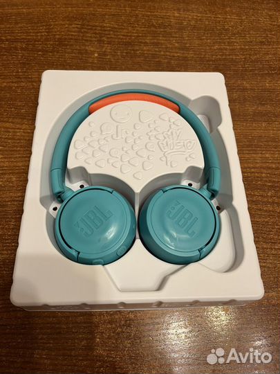 Беспроводные наушники jbl JR 300 BT оригинал