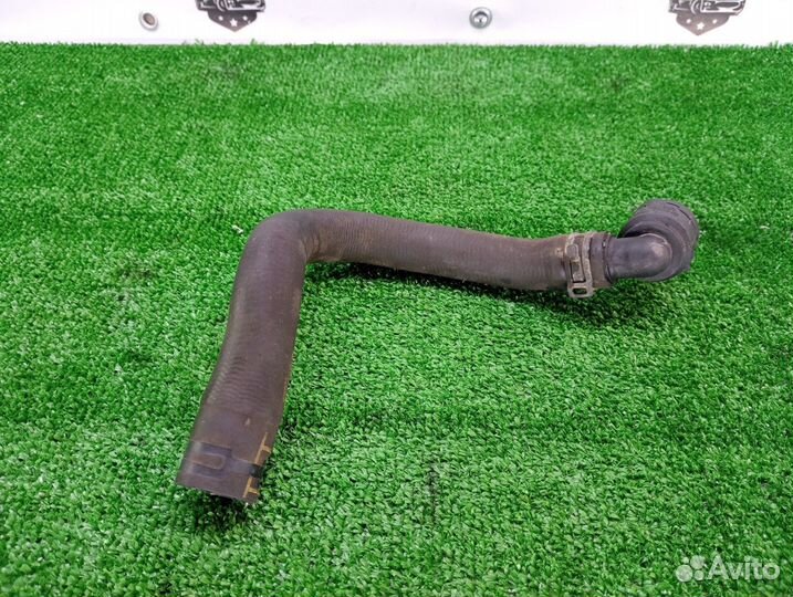 Патрубок системы охлаждения