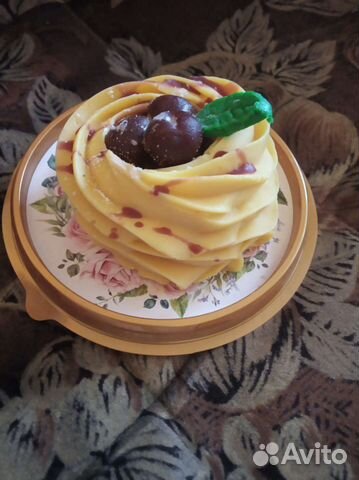 Мыло ручной работы в форме пирожного