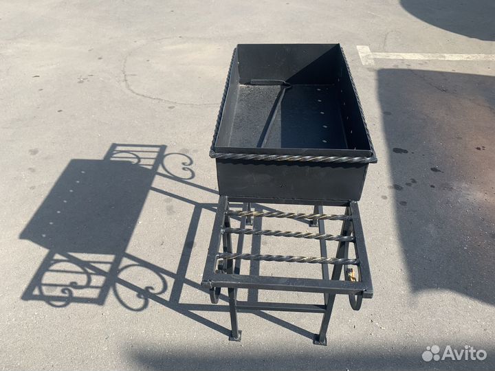 Мангал сварной с полками