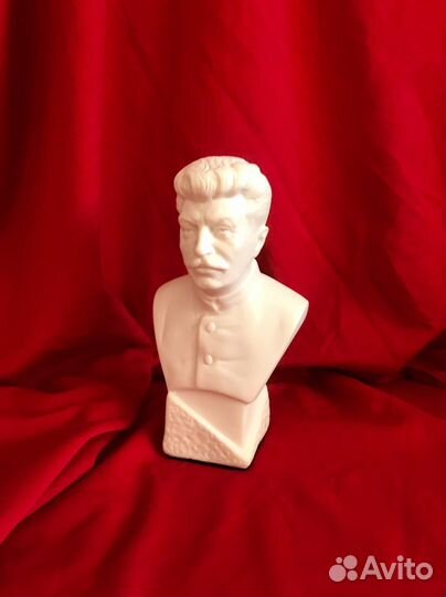 Бюст Сталина И.В