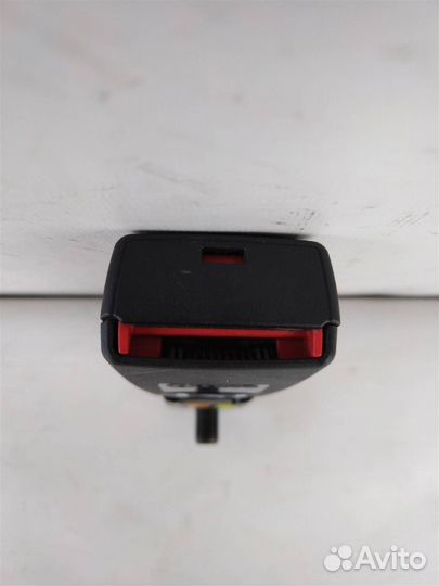 Ответная часть ремня безопасности задн. ауди Q7 2