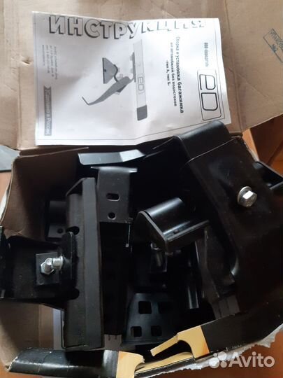 Крепеж багажника на авто