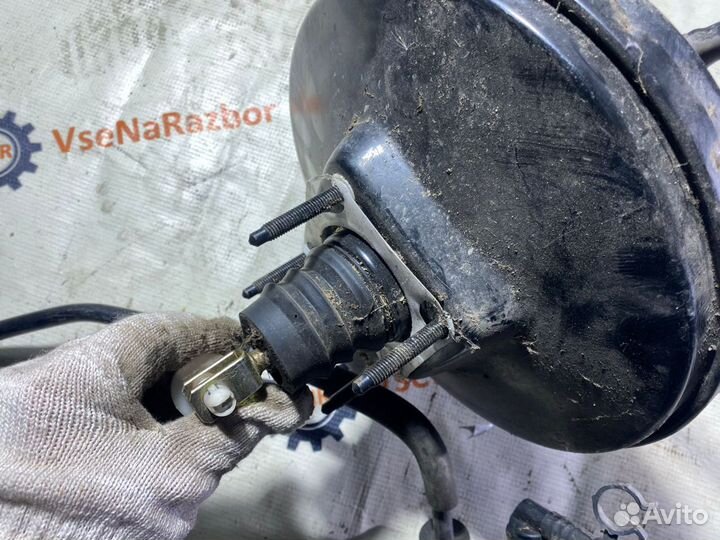 Усилитель тормозов вакуумный Форд Фокус 2