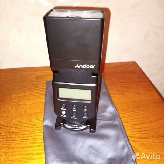Фотовспышка andoer