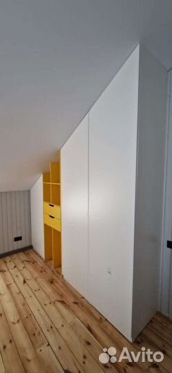 Шкаф под лестницей