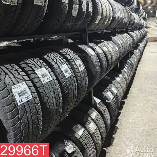 Kumho I'Zen KW31 245/45 R17 95M