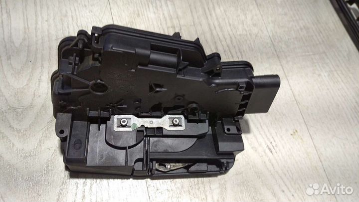 Замок сдвижной двери Форд Транзит 2014-2021