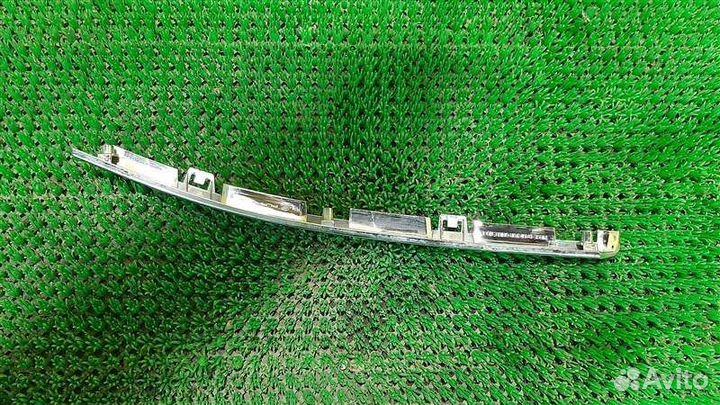 Молдинг решетки радиатора левый Hyundai Tucson TL