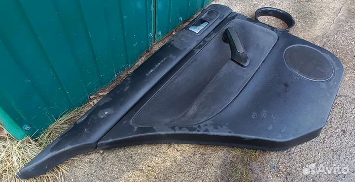 Обшивка двери задней левой Volkswagen Bora 1J