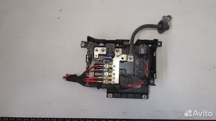 Корпус блока предохранителей Volkswagen Touareg, 2