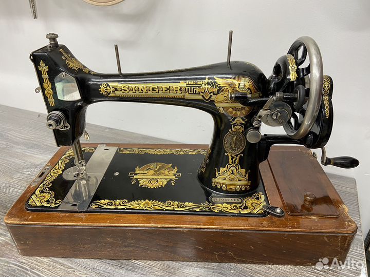 Швейная машина Singer