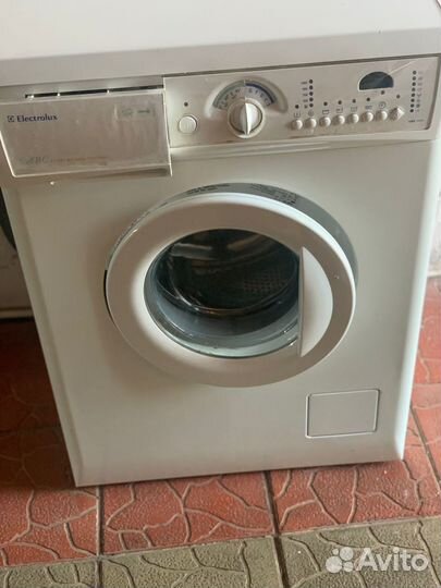 Продам стиральную машину electrolux
