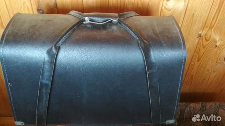 Продаю швейную электрическую машинку