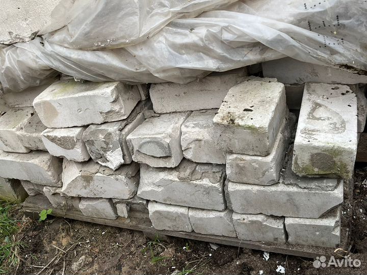 Продаю бу кирпичи