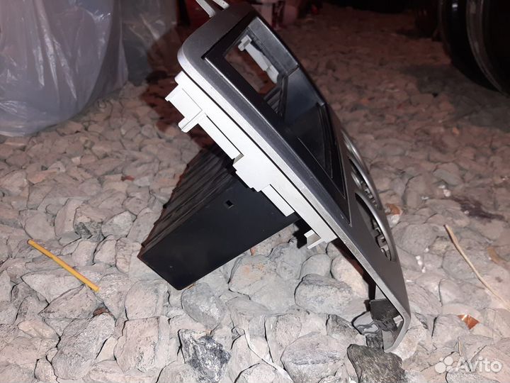 Рамка магнитолы с карманом Ford Focus 2