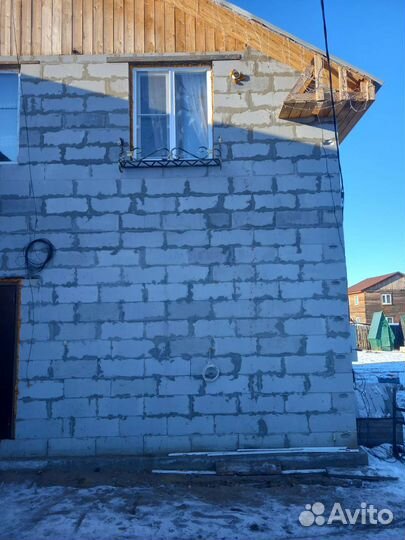 Кованный уличный держатель-подставка для цветов