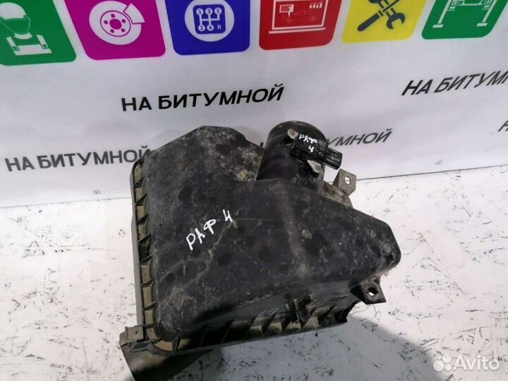 Корпус воздушного фильтра Toyota Rav4