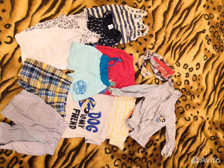 Пакетом боди, шорты, майки на 1-1,5 года (размер 1