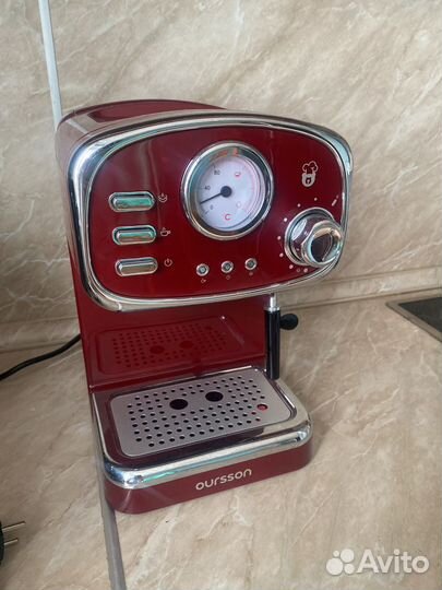 Кофеварка рожковая oursson почти новая