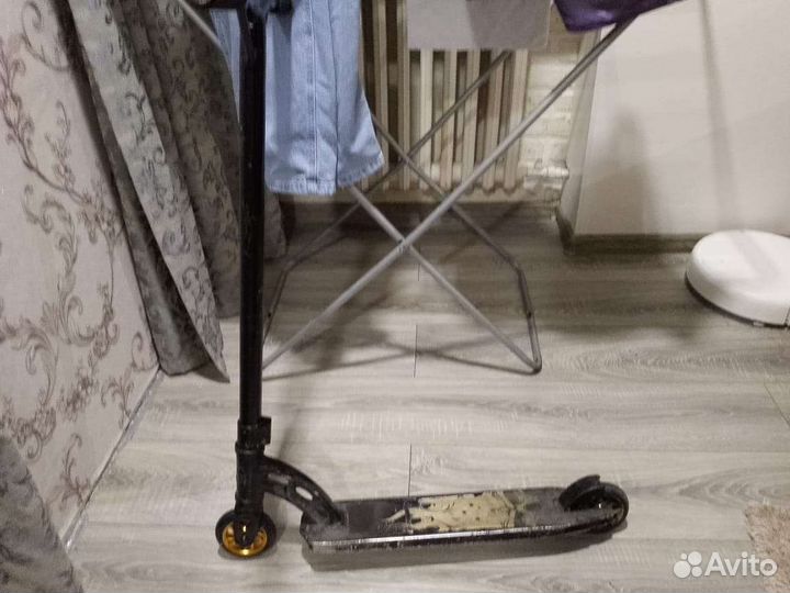 Трюковой самокат