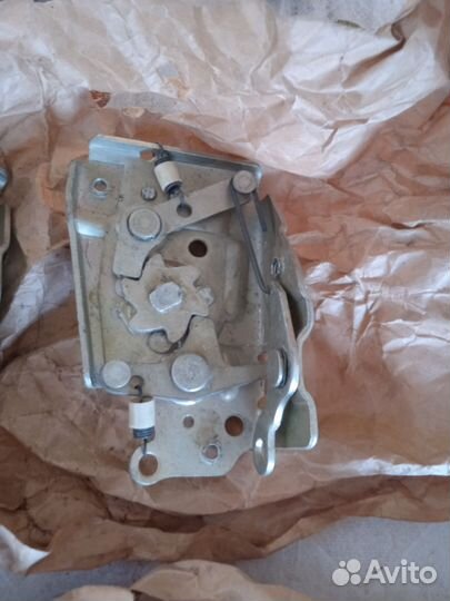 Запчасти на автомобиль Москвич