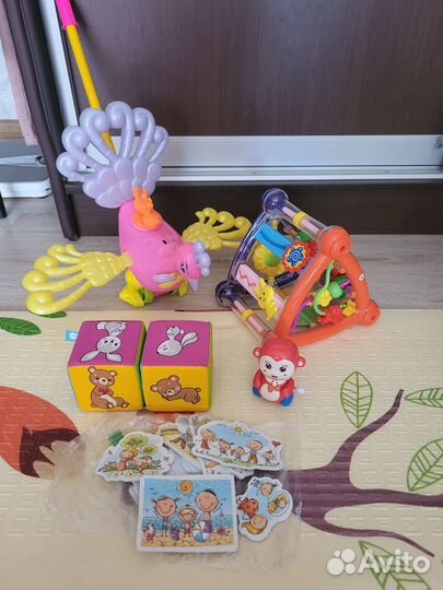 Игрушки развивающая и каталка с ручкой
