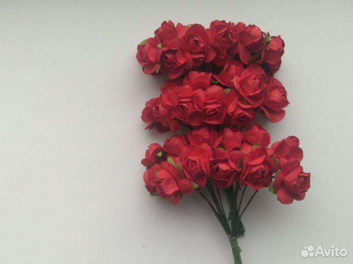 Бумажная бутоньерка роза для скрапа и декора