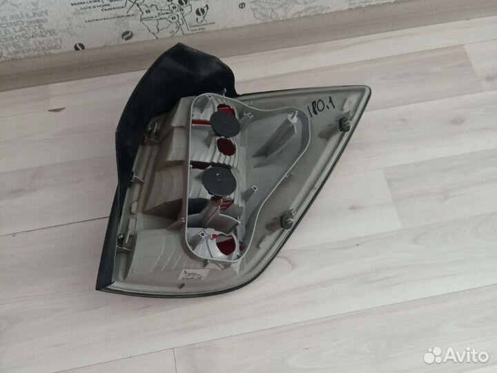 Фонарь задний левый Opel Astra H универсал